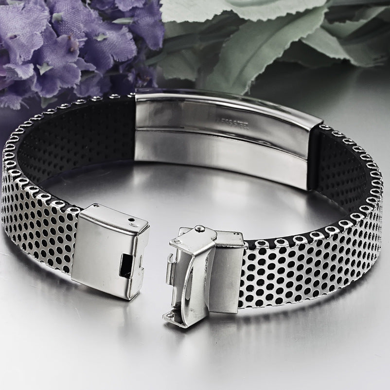 Titanium Leather Bracelet – Le Pouvoir de l’Acier, l’Âme du Cuir