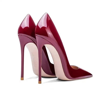 Stiletto – Talons Iconiques à Semelle Rouge pour une Démarche Confiante