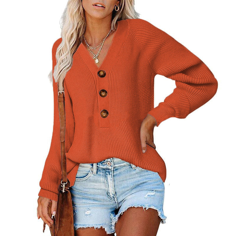 Knitted Charm – Le Pull Col V Boutonné