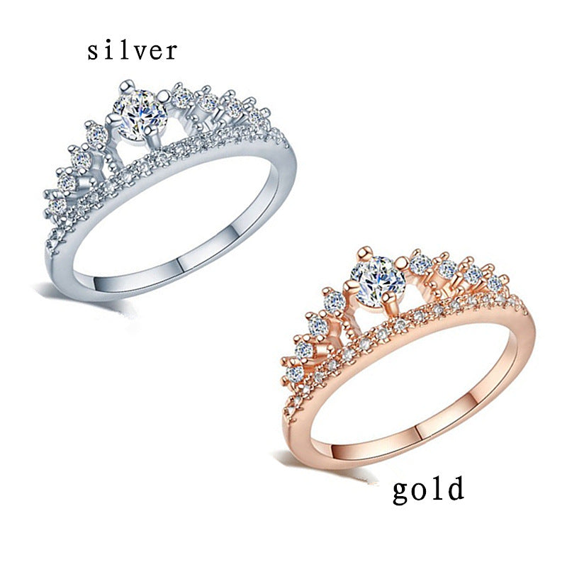 👑 Micro-set Crown Ring – Royal Elegance at Your Fingertips