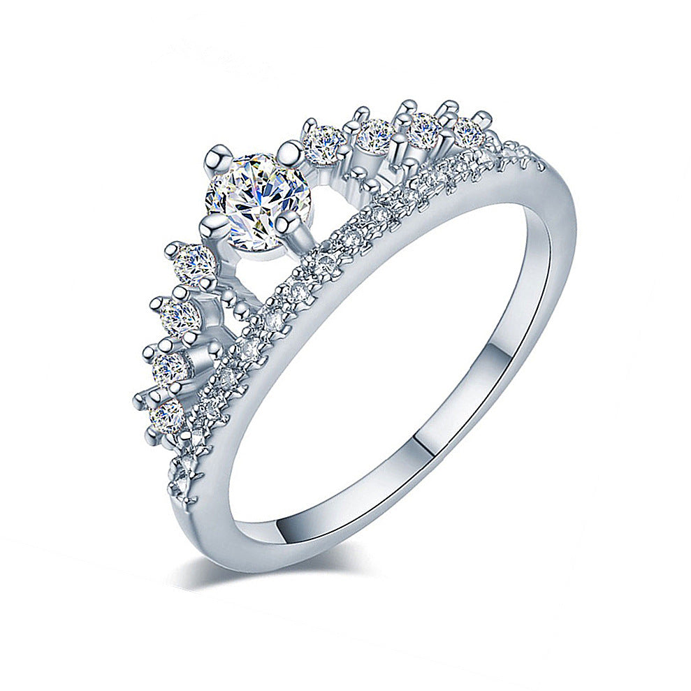 👑 Micro-set Crown Ring – Royal Elegance at Your Fingertips