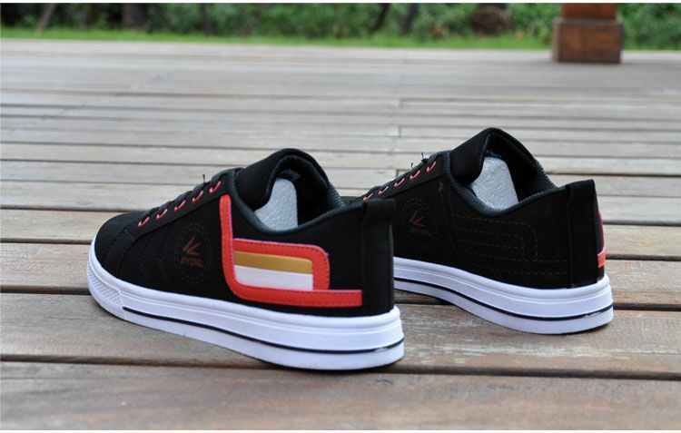 RedLine Runner – L’Attitude en Mouvement