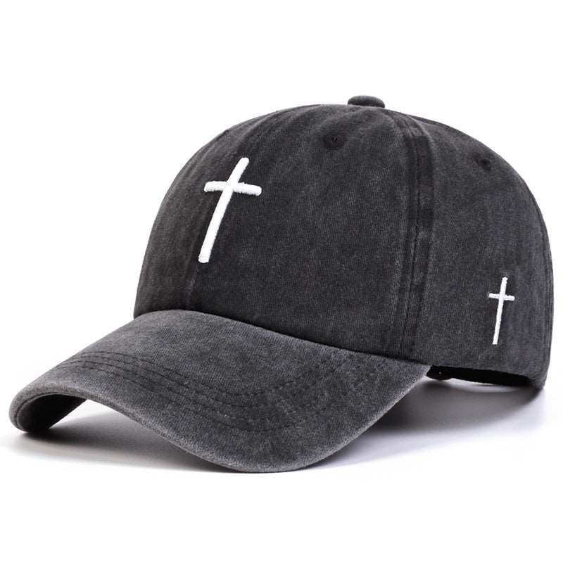 Four Seasons – La Casquette Croix Brodée Qui Traverse Toutes les Saisons