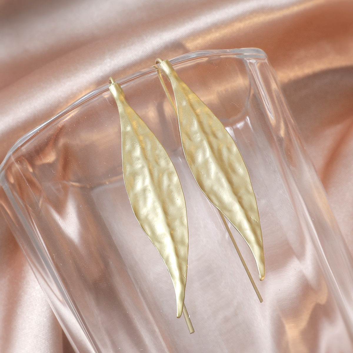 Mode Capricieux Minorité Irrégulier En forme de Feuille Boucles d’oreilles Boucles d’oreilles en or asiatique