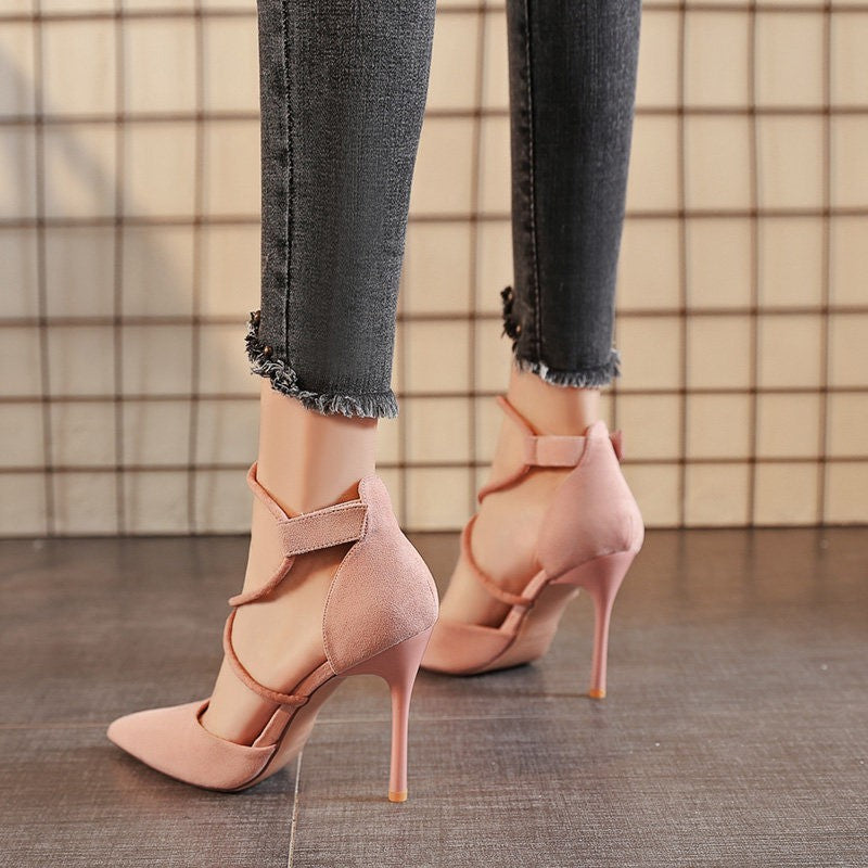 Cross Lace-up – Sexy, Élégantes & Déterminées