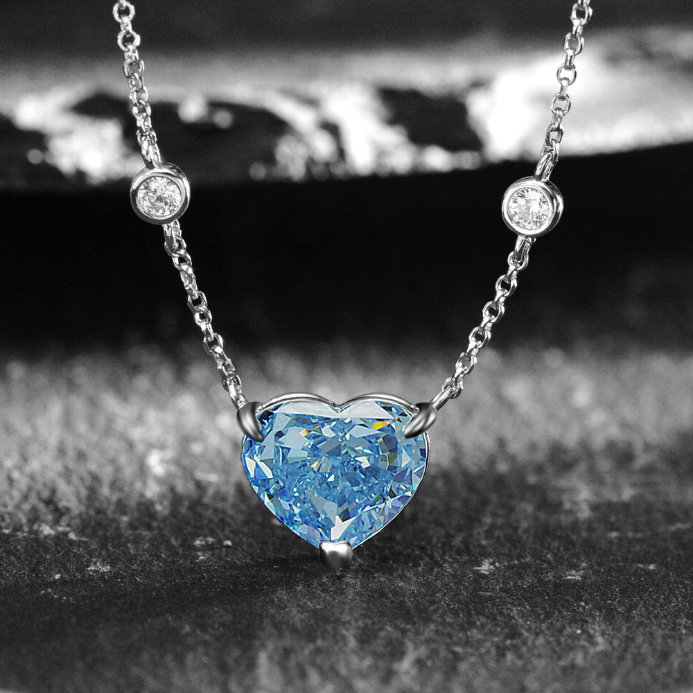 Ocean Blue – Le Collier Cœur Bleu Océan en Argent 925